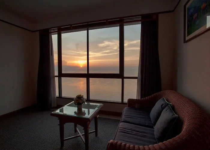 Hotel con campo da tennis a Pattaya